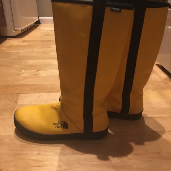 north face women s base camp rain boot 